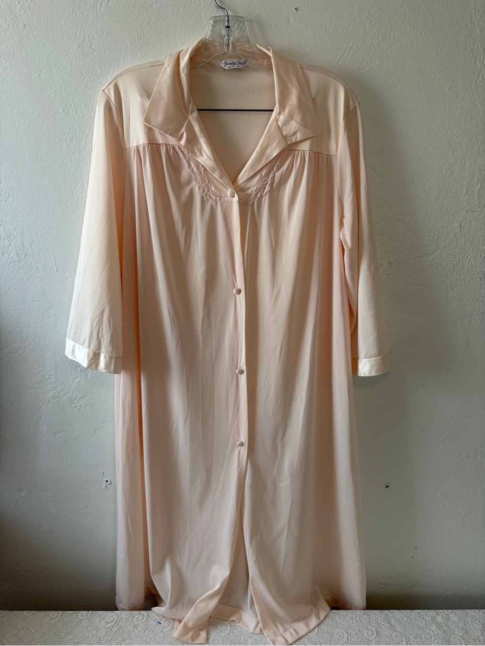 VTG Vanity Fair Peach Button-Front Women's Robe/Gown